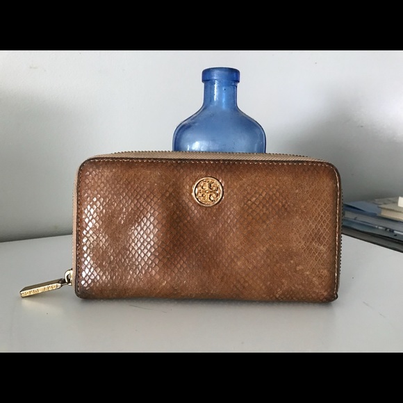 Tory Burch Handbags - Tory Burch Wallet